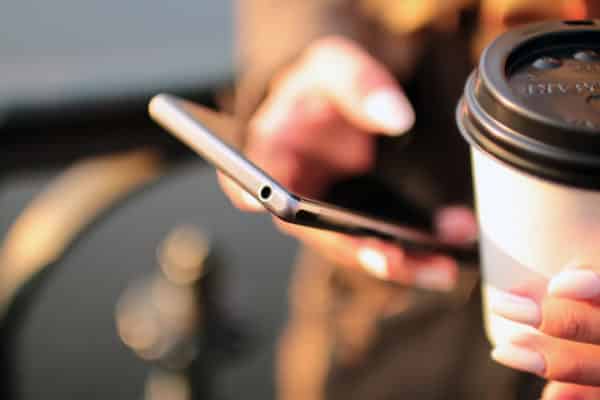 hands-coffee-smartphone-technology-pexels-e1479858962807.jpg